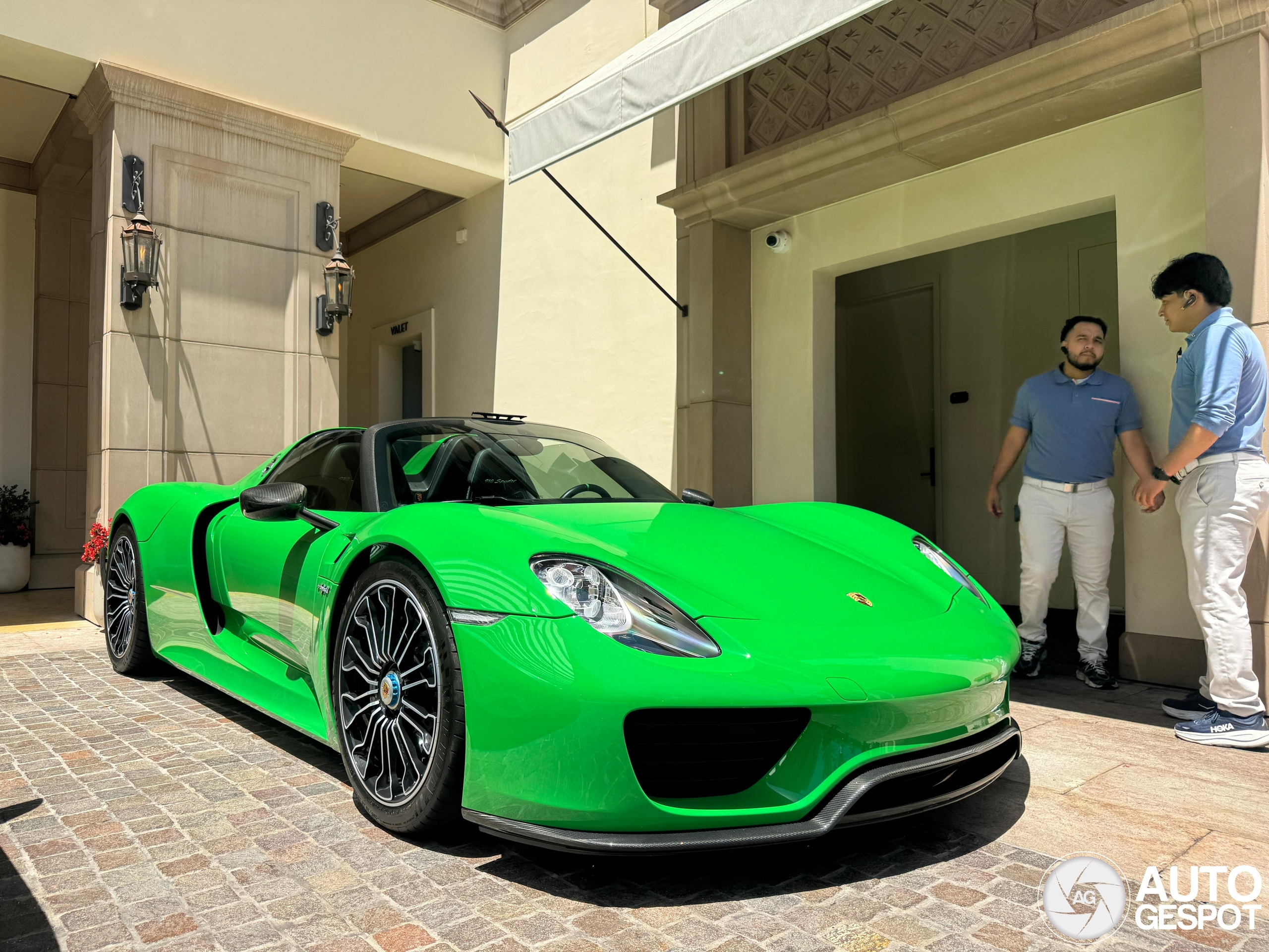 Porsche 918 Spyder Weissach Package