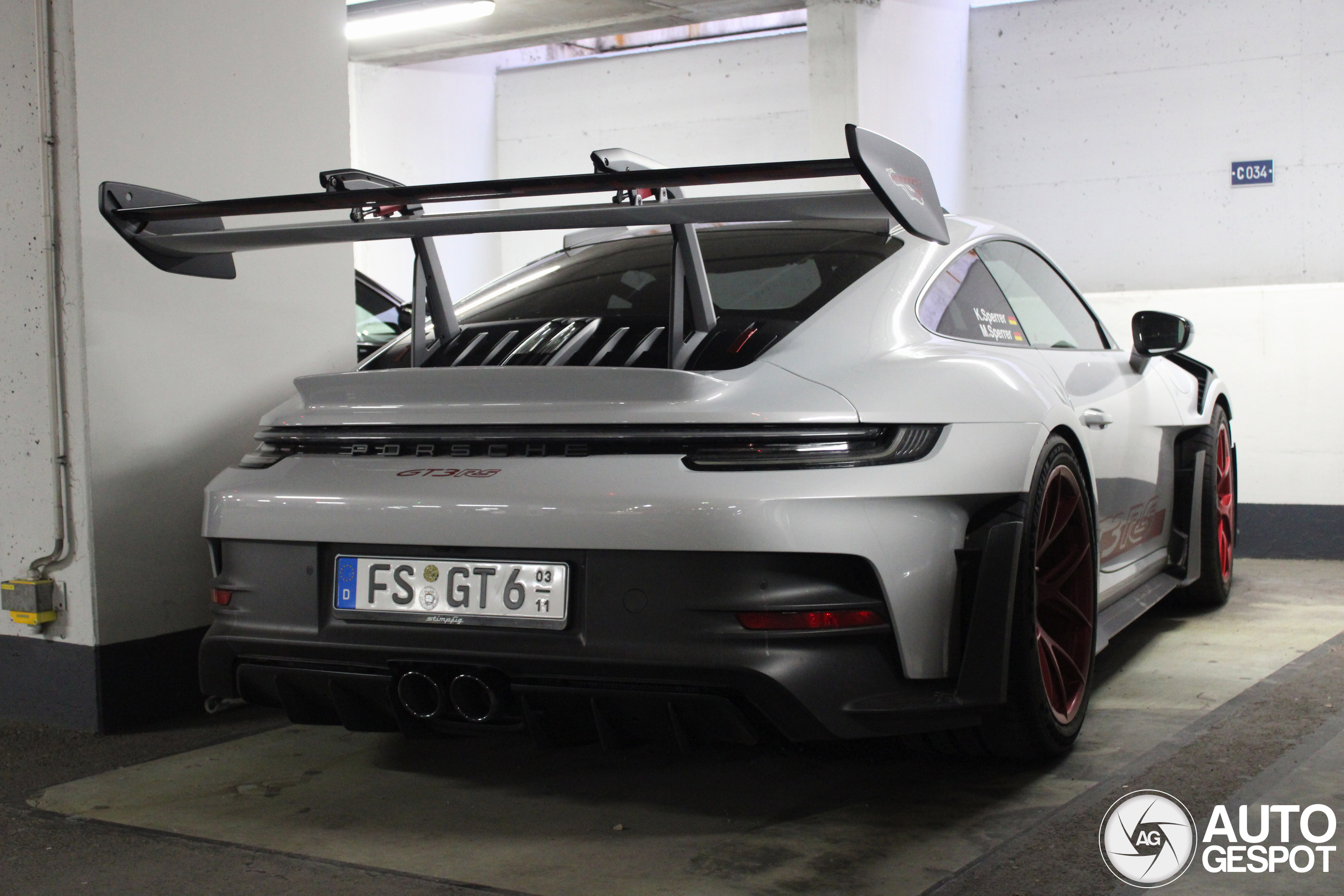 Porsche 992 GT3 RS Weissach Package
