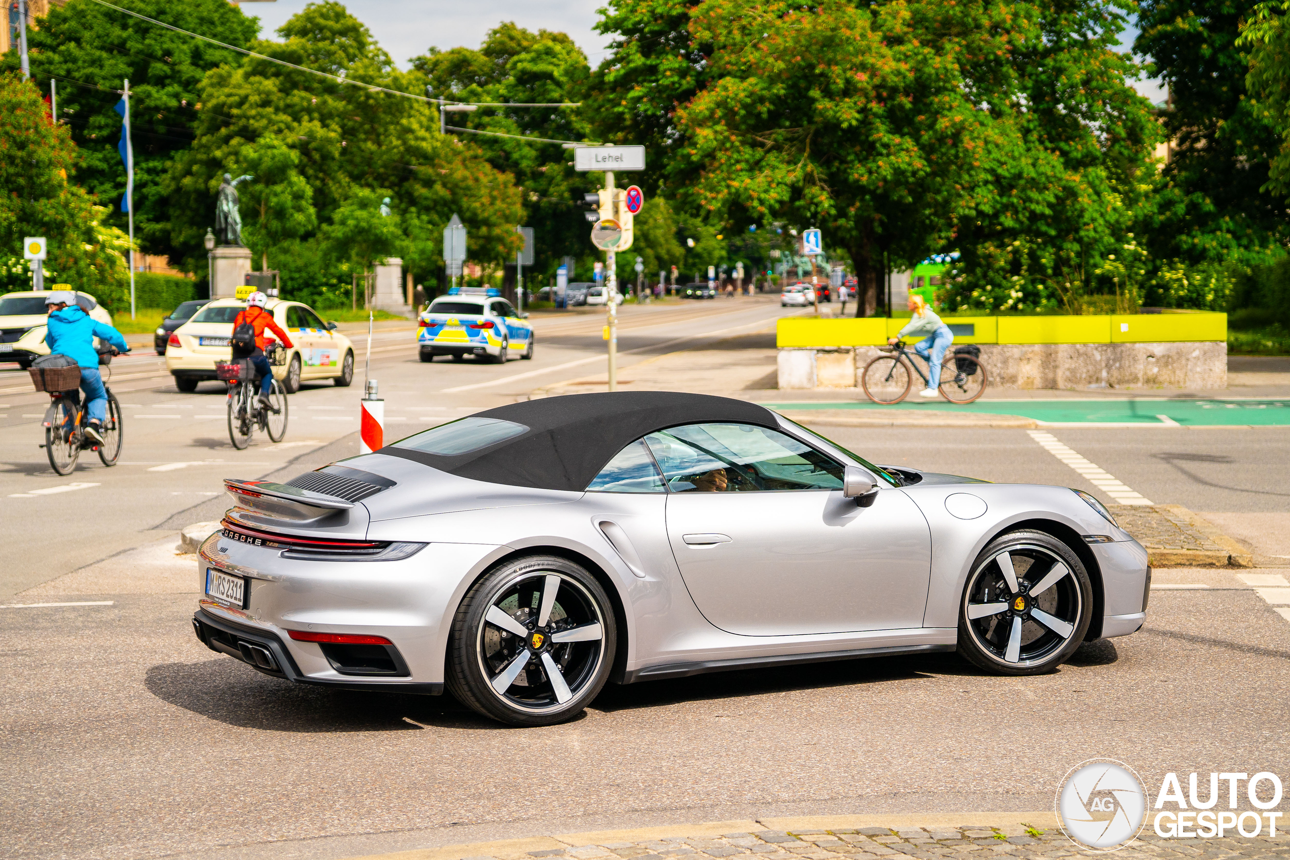 Porsche 992 Turbo Cabriolet