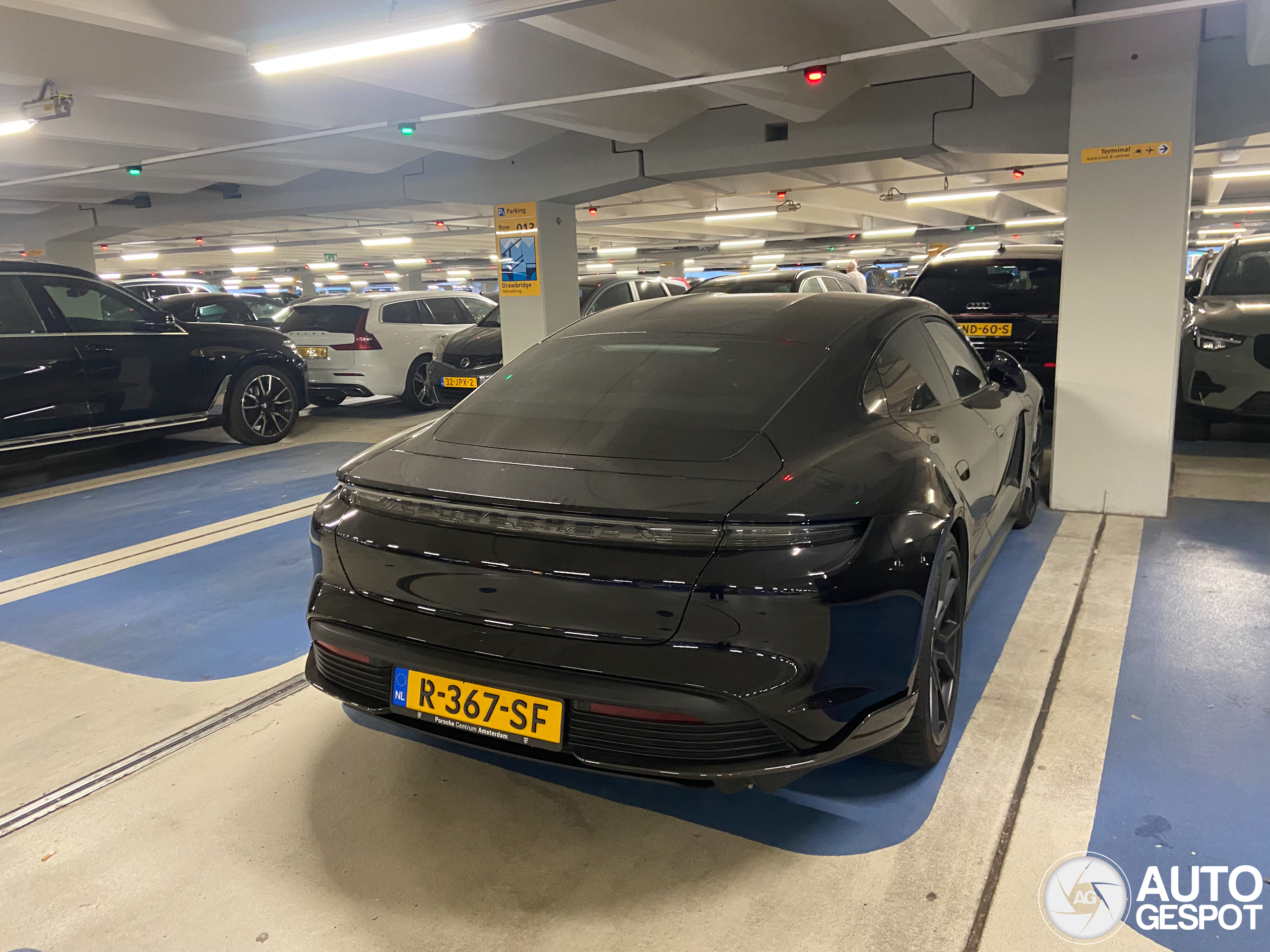 Porsche Taycan GTS