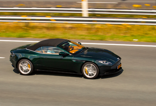 Aston Martin DB11 V8 Volante