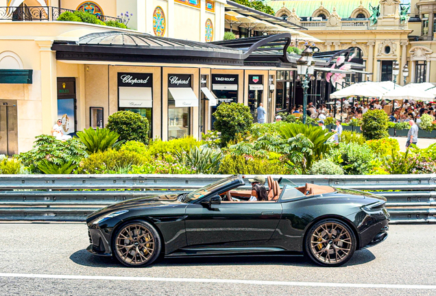 Aston Martin DB12 Volante