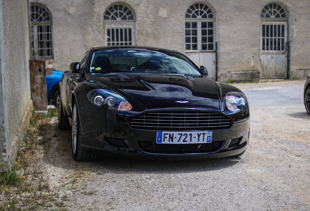 Aston Martin DB9