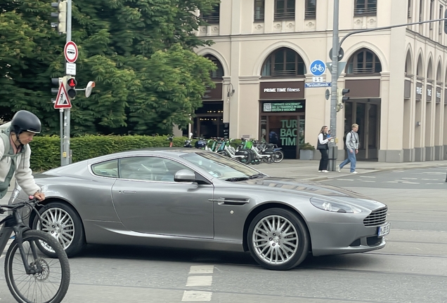 Aston Martin DB9 2010