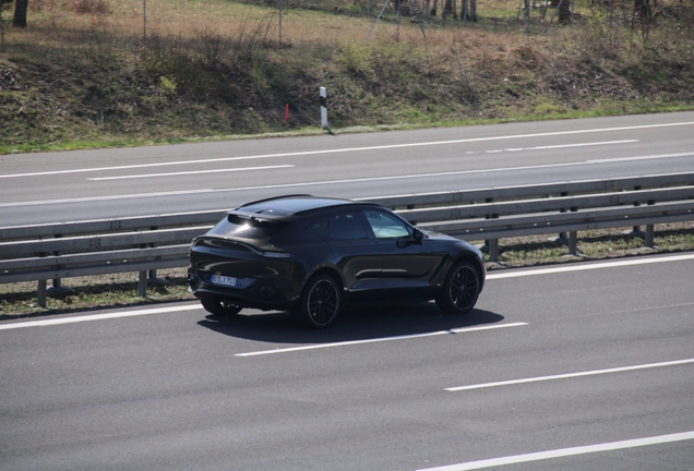 Aston Martin DBX