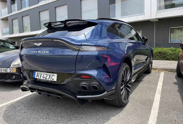 Aston Martin DBX707