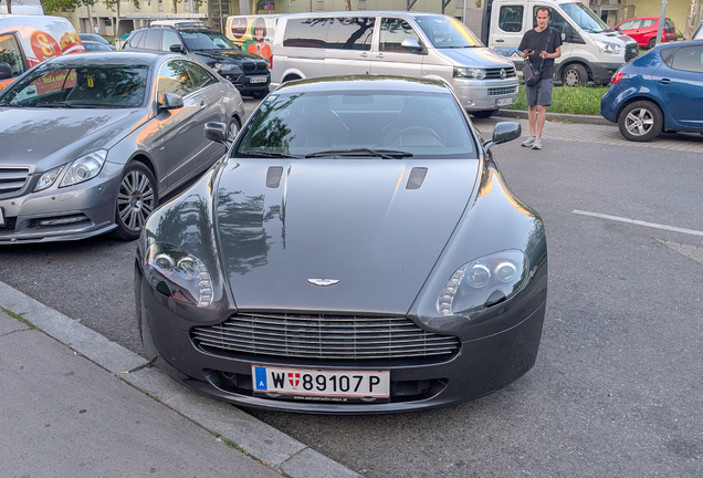 Aston Martin V8 Vantage