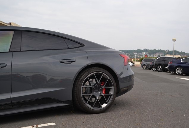 Audi RS E-Tron GT 2025