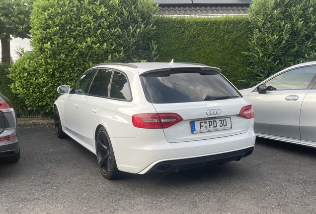 Audi RS4 Avant B8