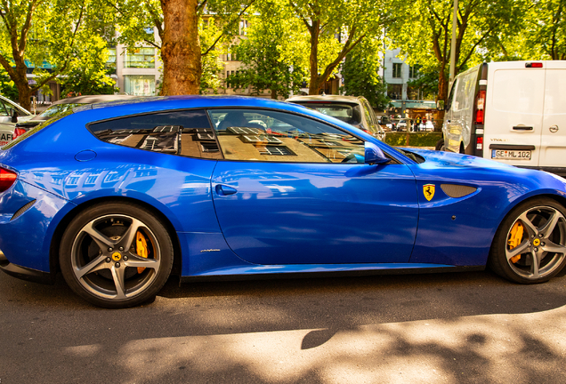 Ferrari FF