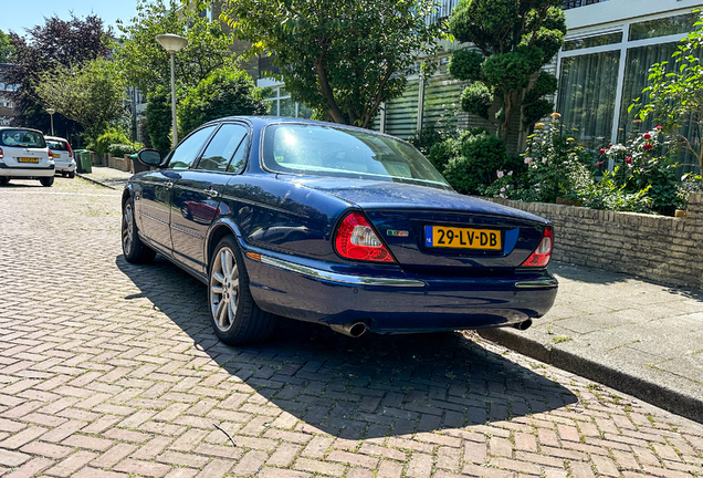 Jaguar XJR