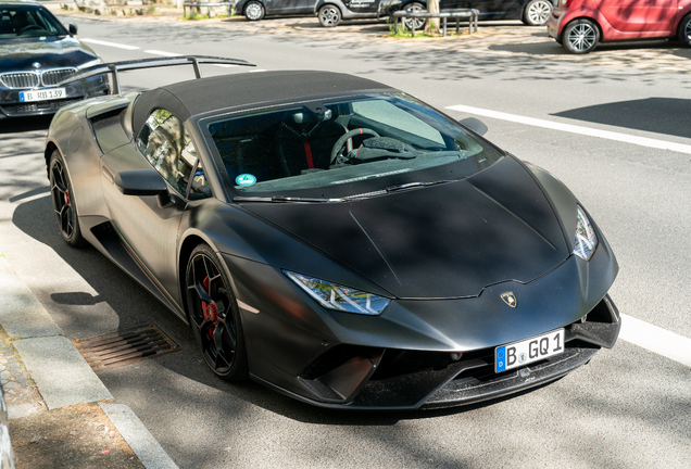 Lamborghini Huracán LP640-4 Performante Spyder