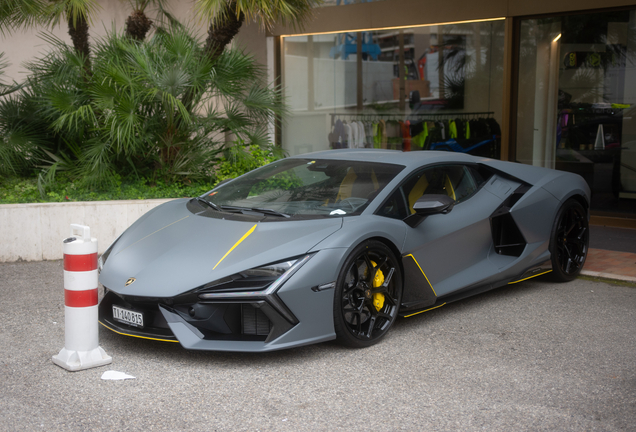 Lamborghini Revuelto