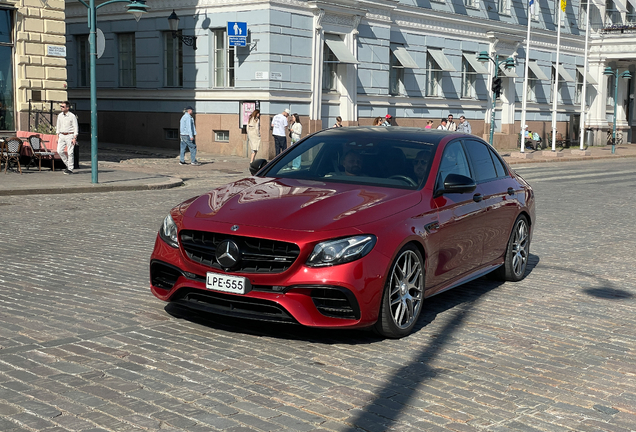 Mercedes-AMG E 63 S W213
