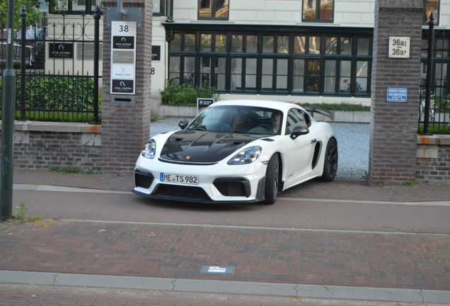 Porsche 718 Cayman GT4 RS Weissach Package
