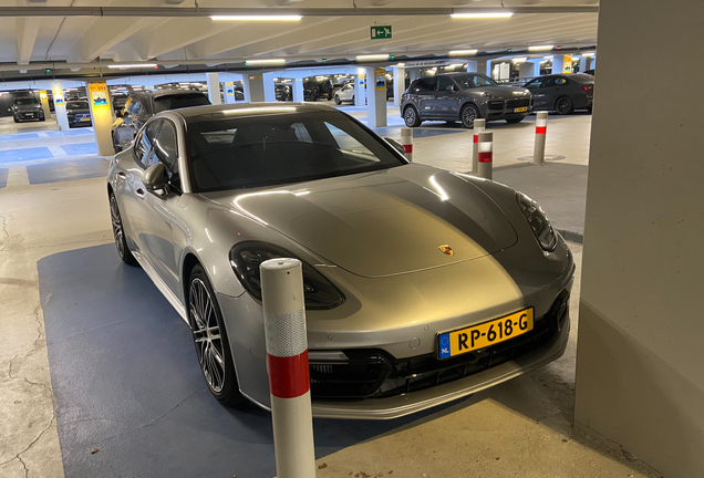 Porsche 971 Panamera Turbo S E-Hybrid