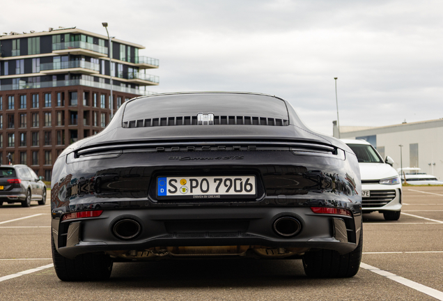 Porsche 992 Carrera 4 GTS