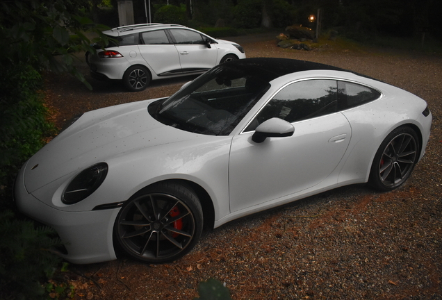 Porsche 992 Carrera 4S