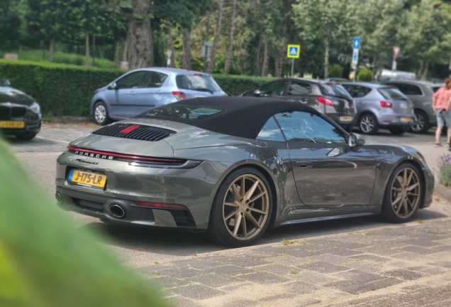 Porsche 992 Carrera 4S Cabriolet
