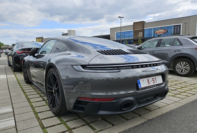 Porsche 992 Carrera GTS