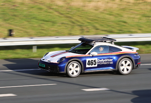 Porsche 992 Dakar