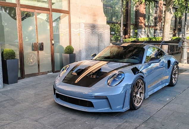 Porsche 992 GT3 RS Weissach Package
