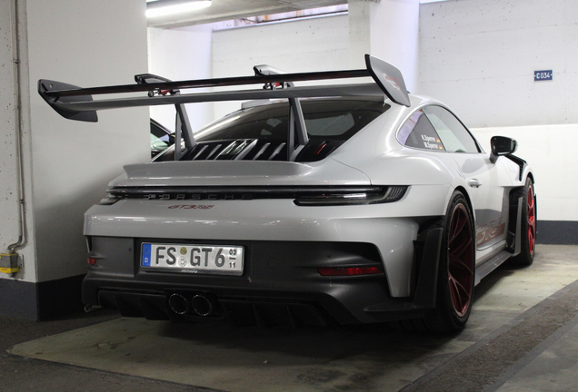 Porsche 992 GT3 RS Weissach Package