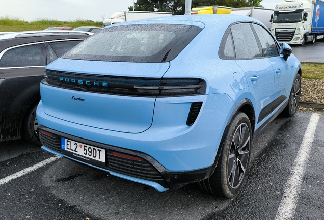 Porsche Macan EV Turbo