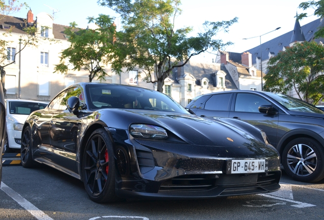 Porsche Taycan GTS