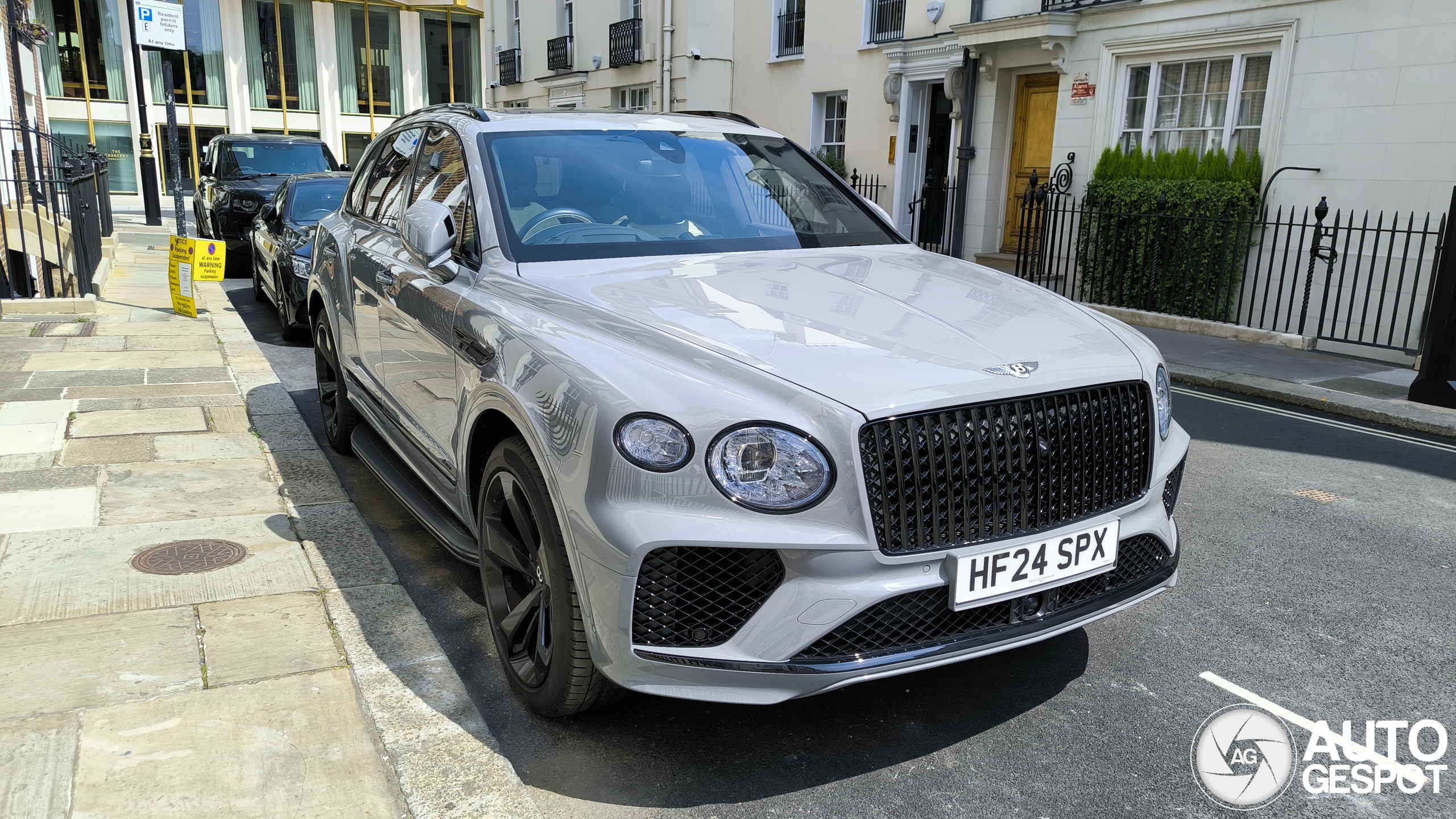 Bentley Bentayga Azure 2024