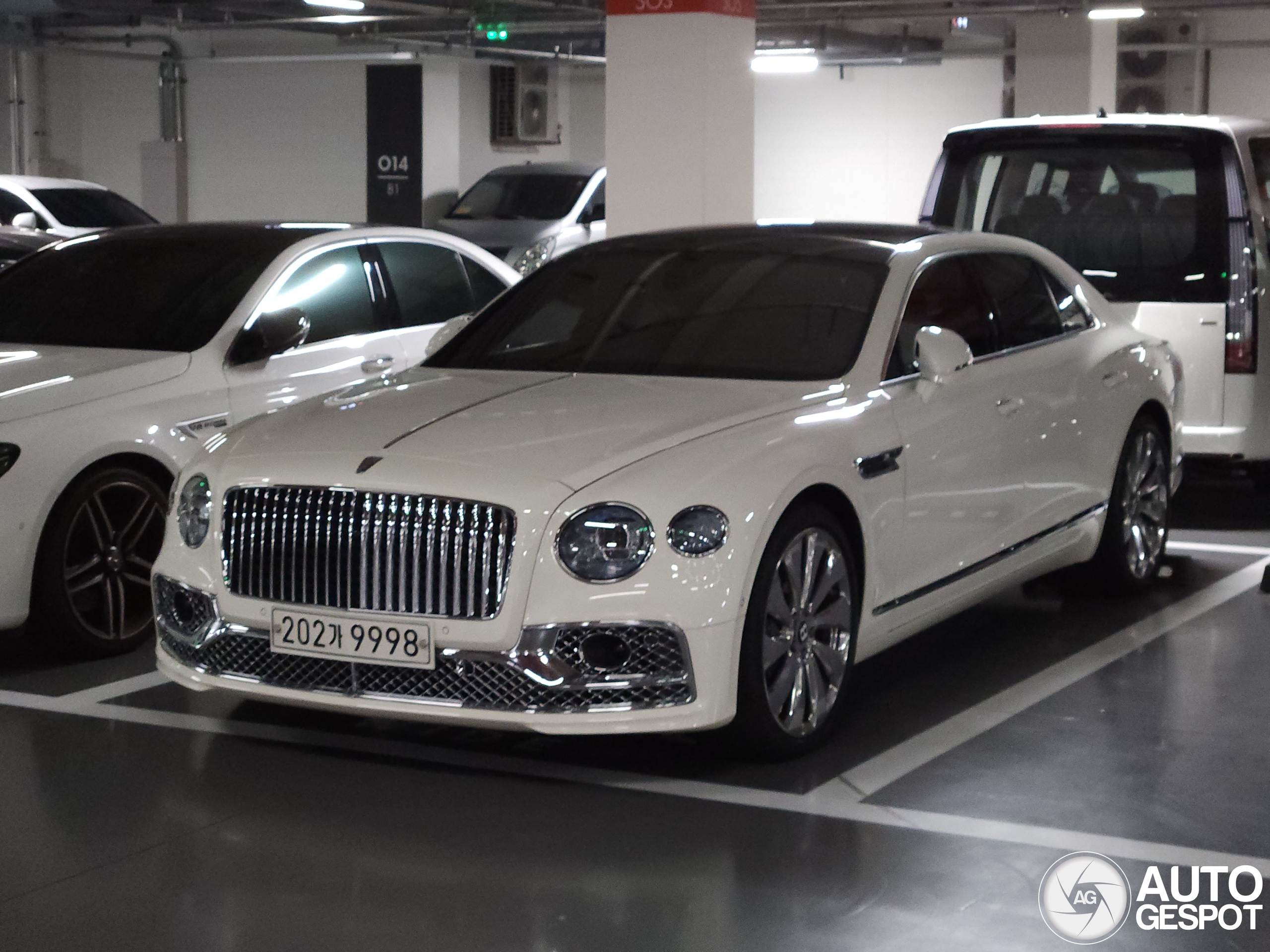 Bentley Flying Spur V8 2021