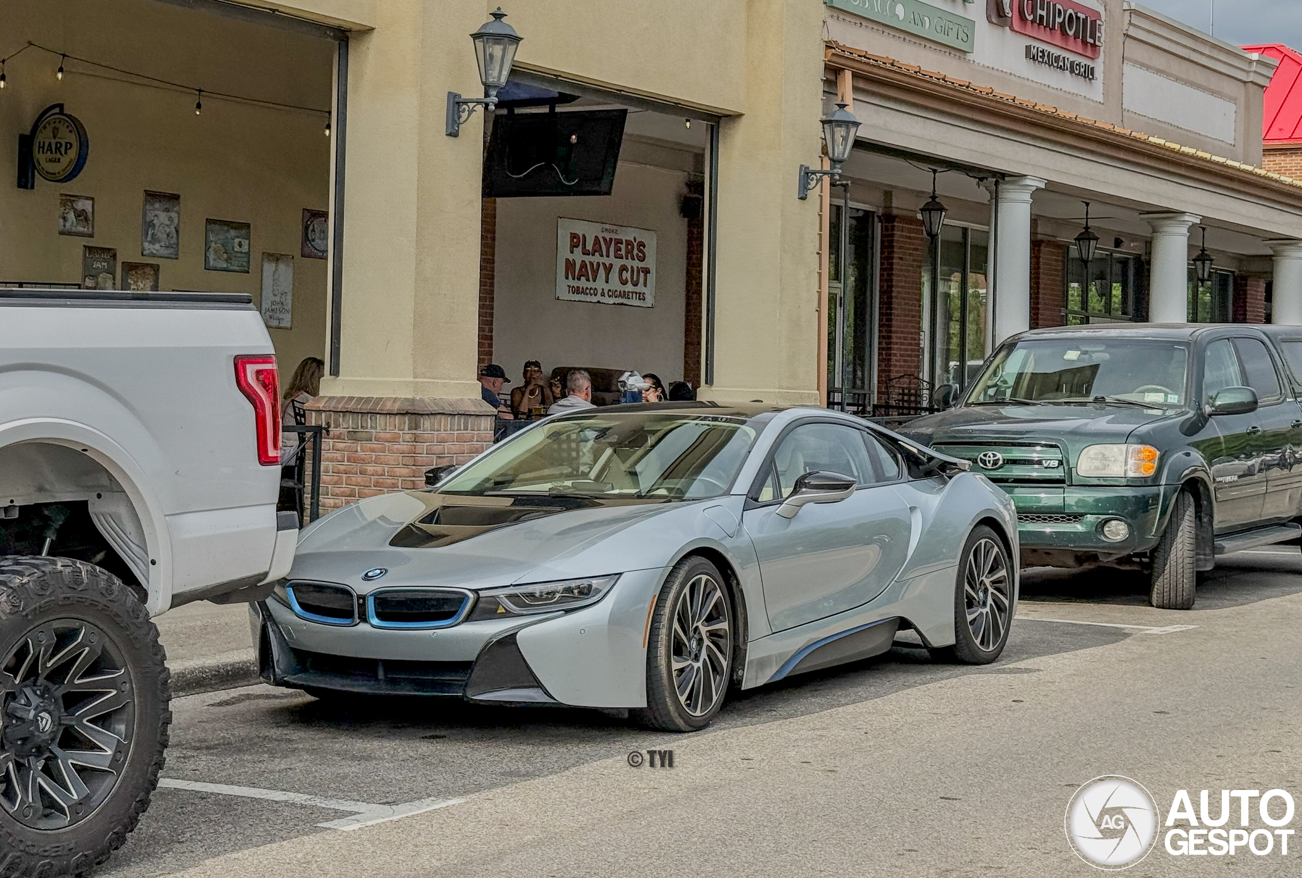 BMW i8