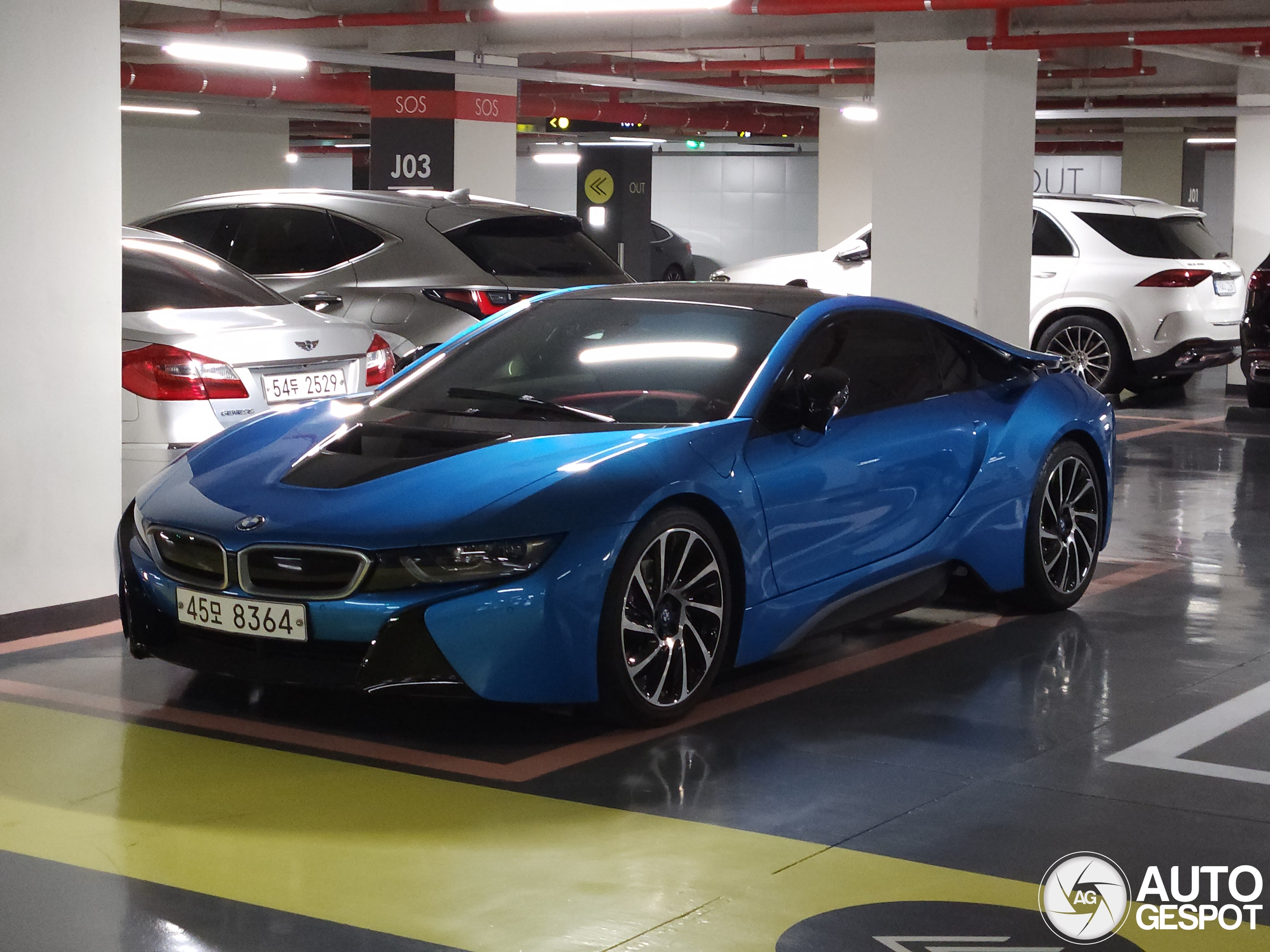 BMW i8
