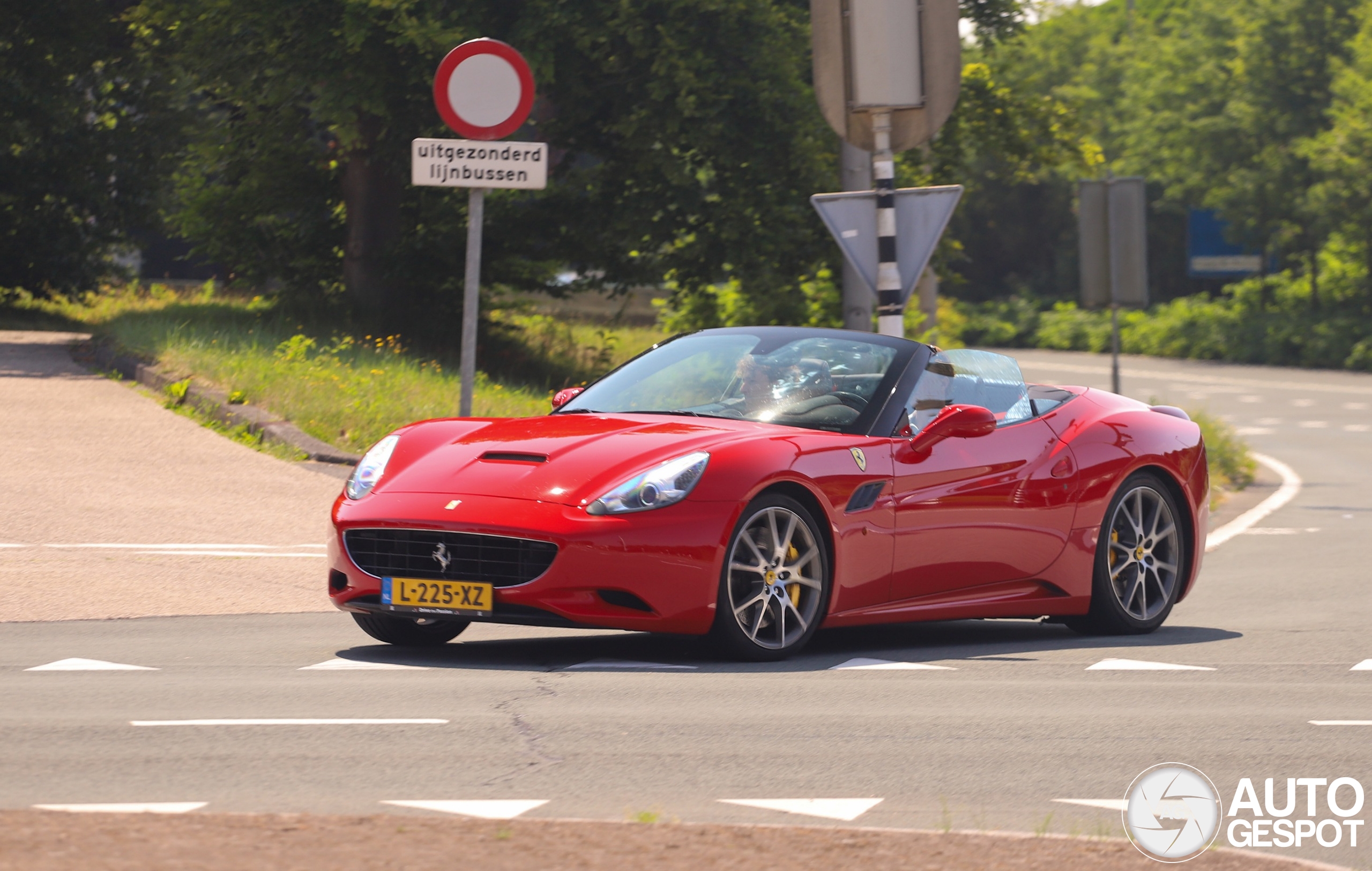 Ferrari California