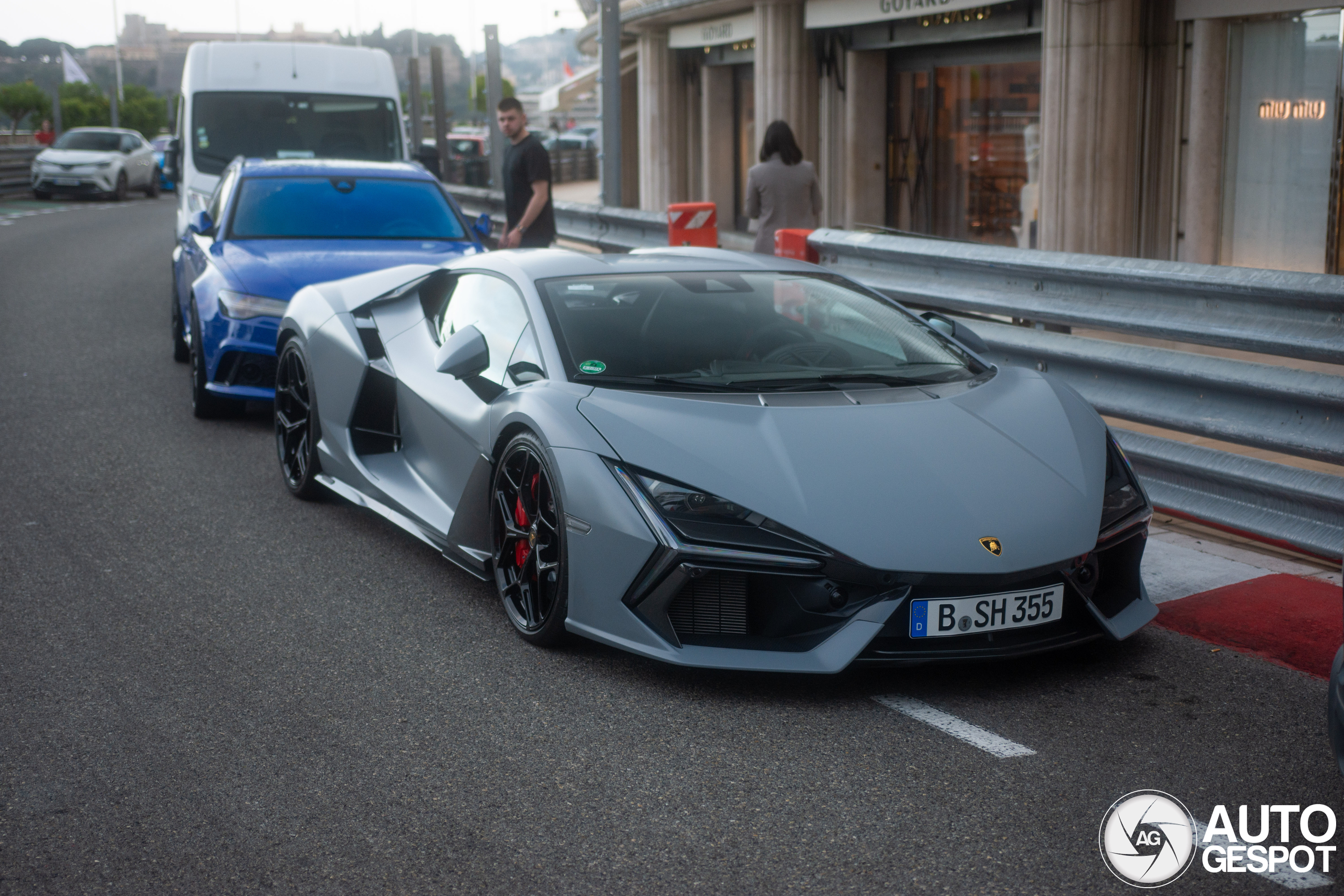 Lamborghini Revuelto