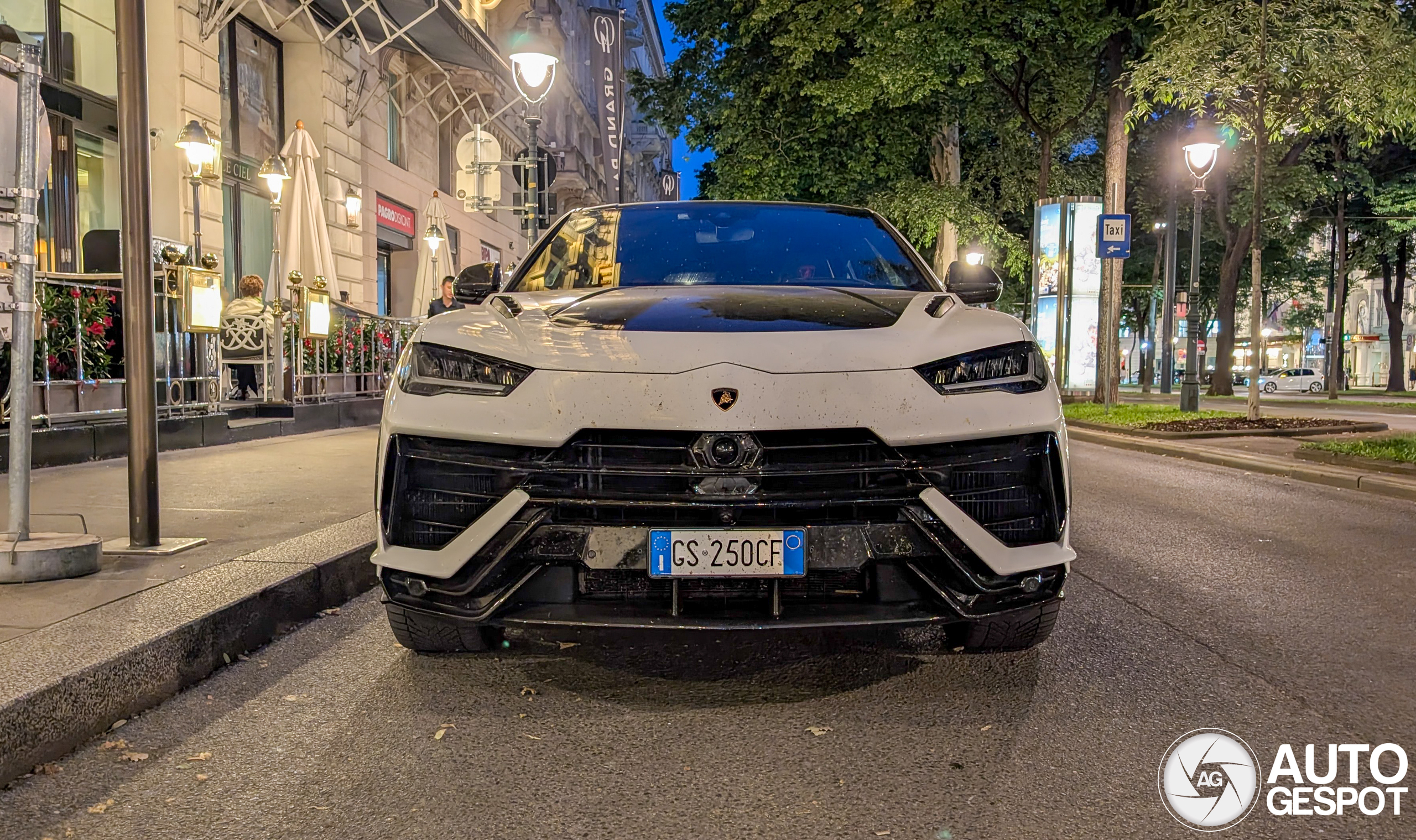 Lamborghini Urus Performante