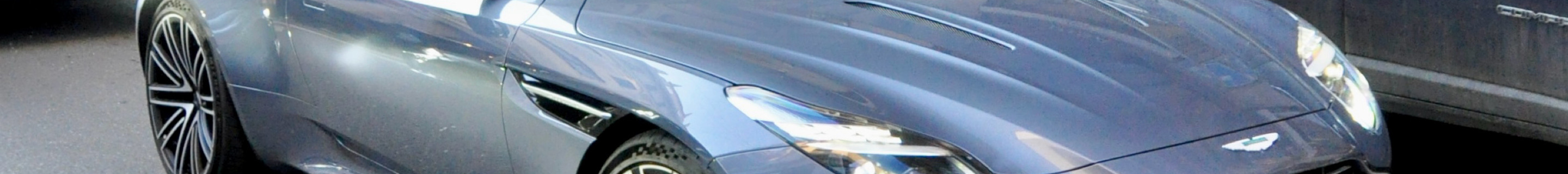 Aston Martin DB12