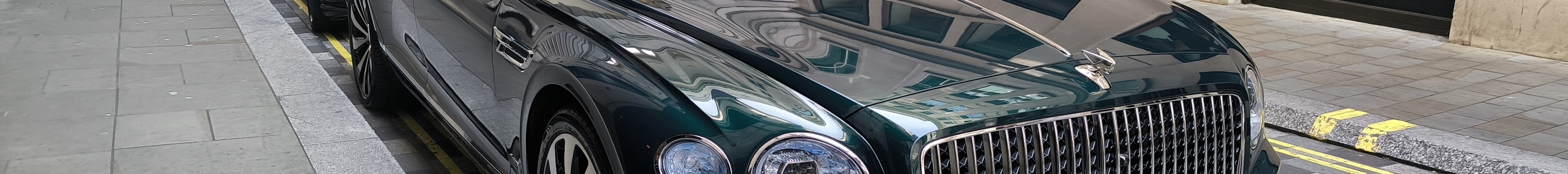 Bentley Flying Spur Hybrid Azure
