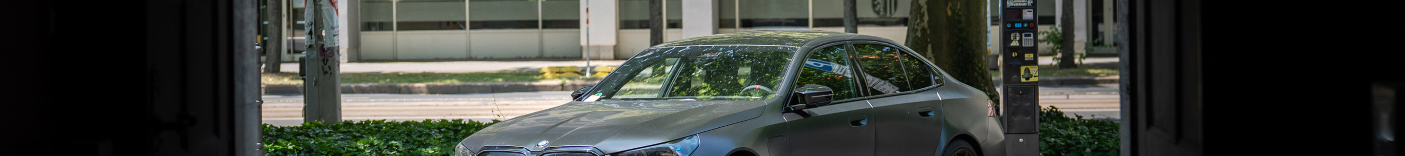 BMW M5 G90
