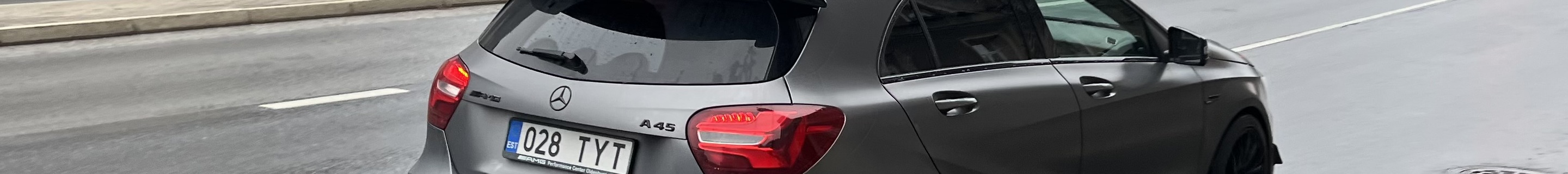 Mercedes-AMG A 45 W176 2015