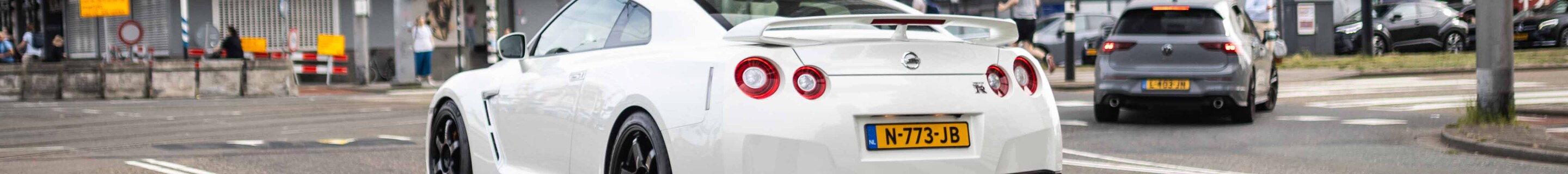 Nissan GT-R 2015