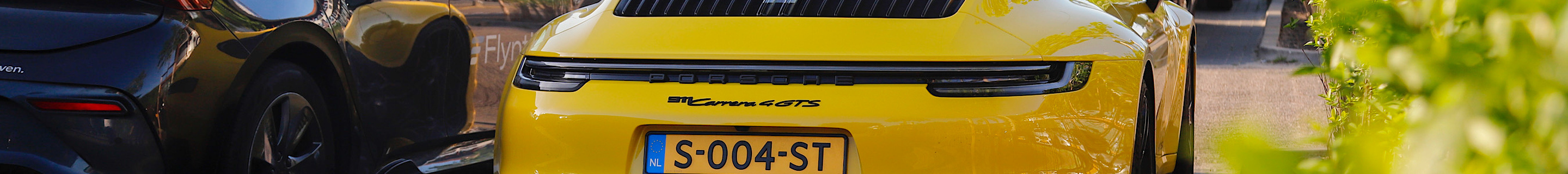 Porsche 992 Carrera 4 GTS