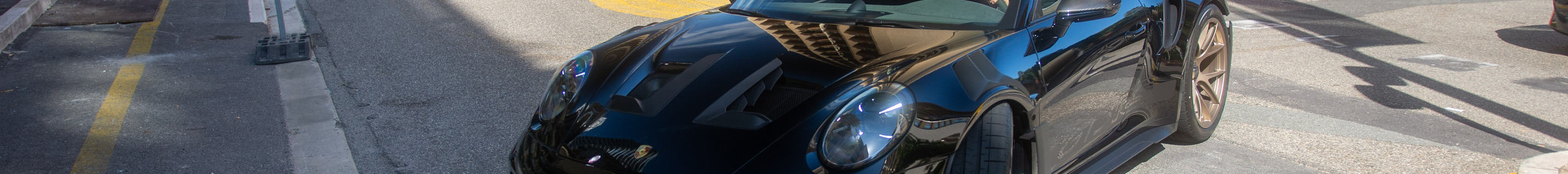Porsche 992 GT3 RS Weissach Package
