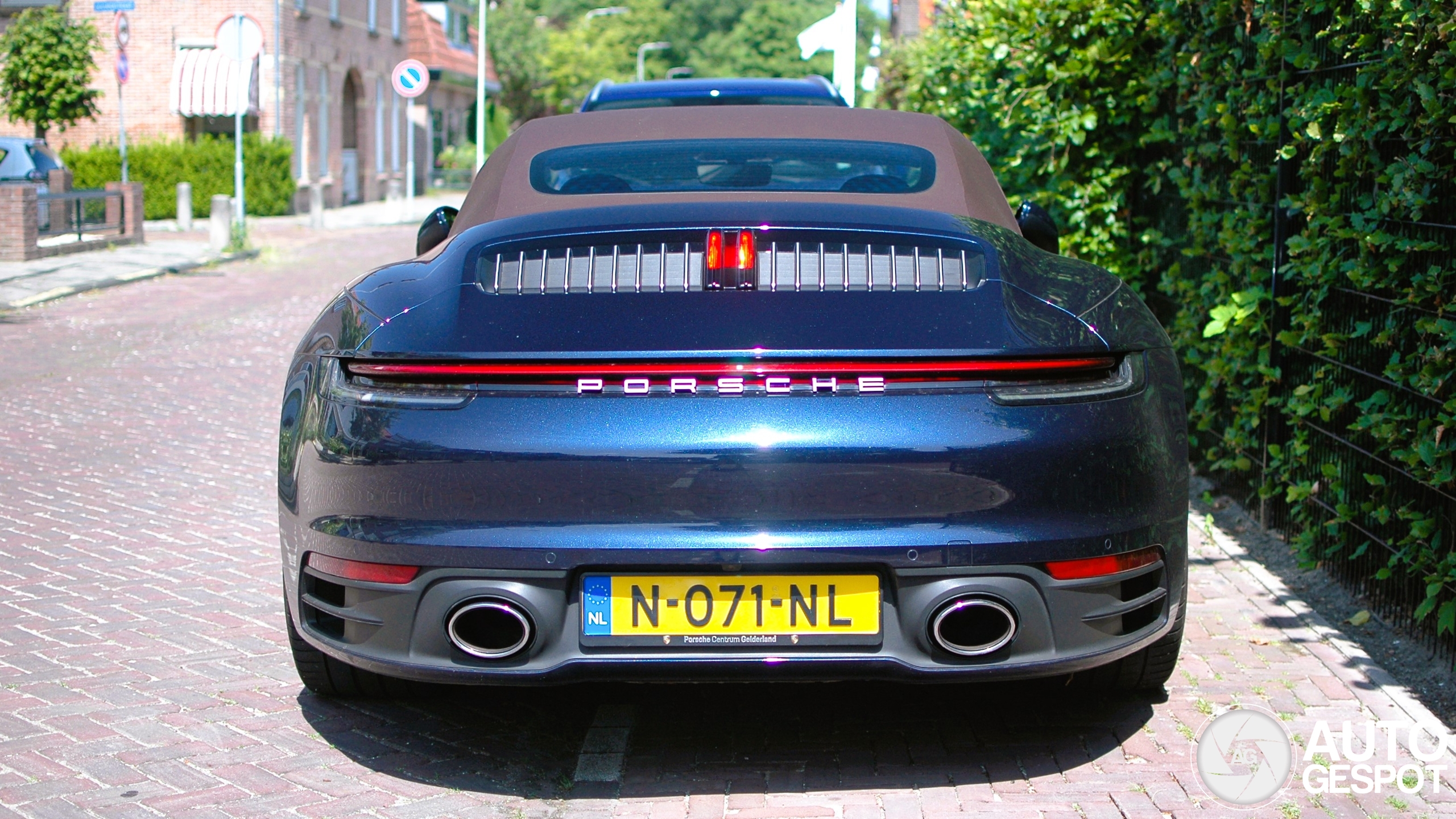 Porsche 992 Carrera 4S Cabriolet