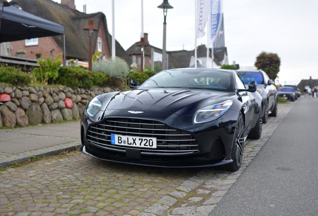 Aston Martin DB12