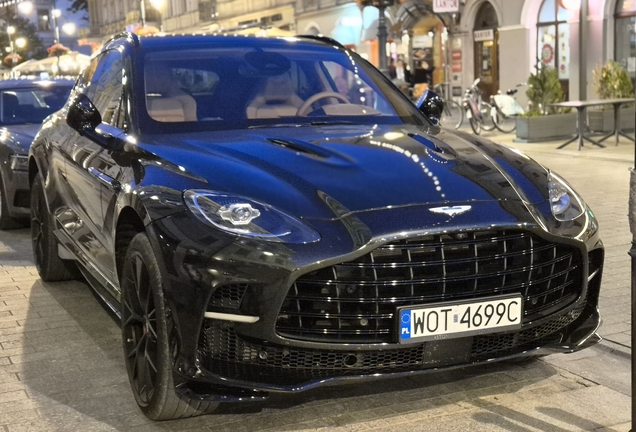 Aston Martin DBX707