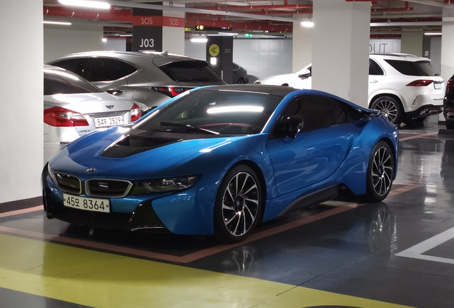 BMW i8