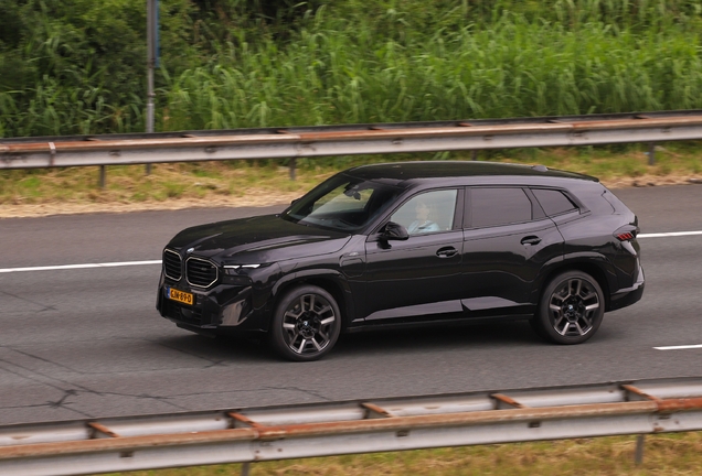 BMW XM G09