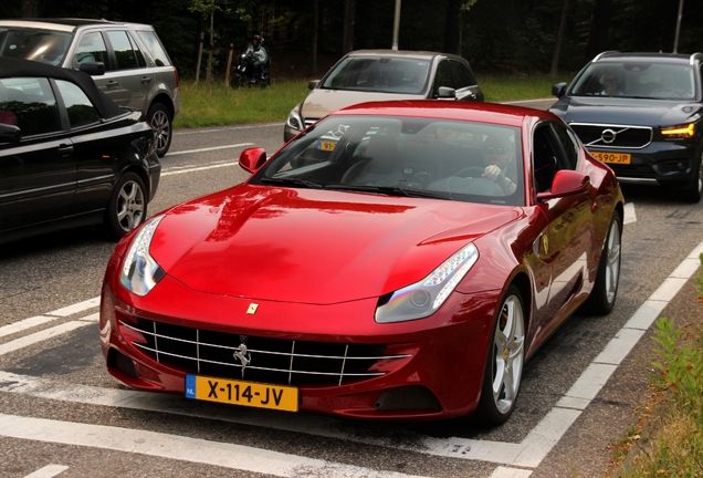 Ferrari FF