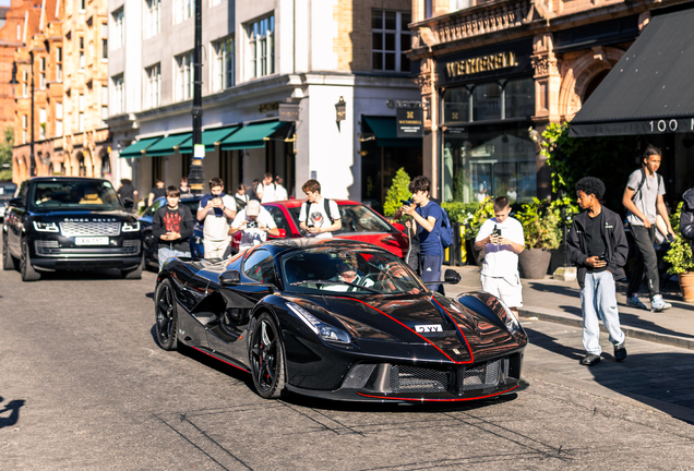 Ferrari LaFerrari Aperta